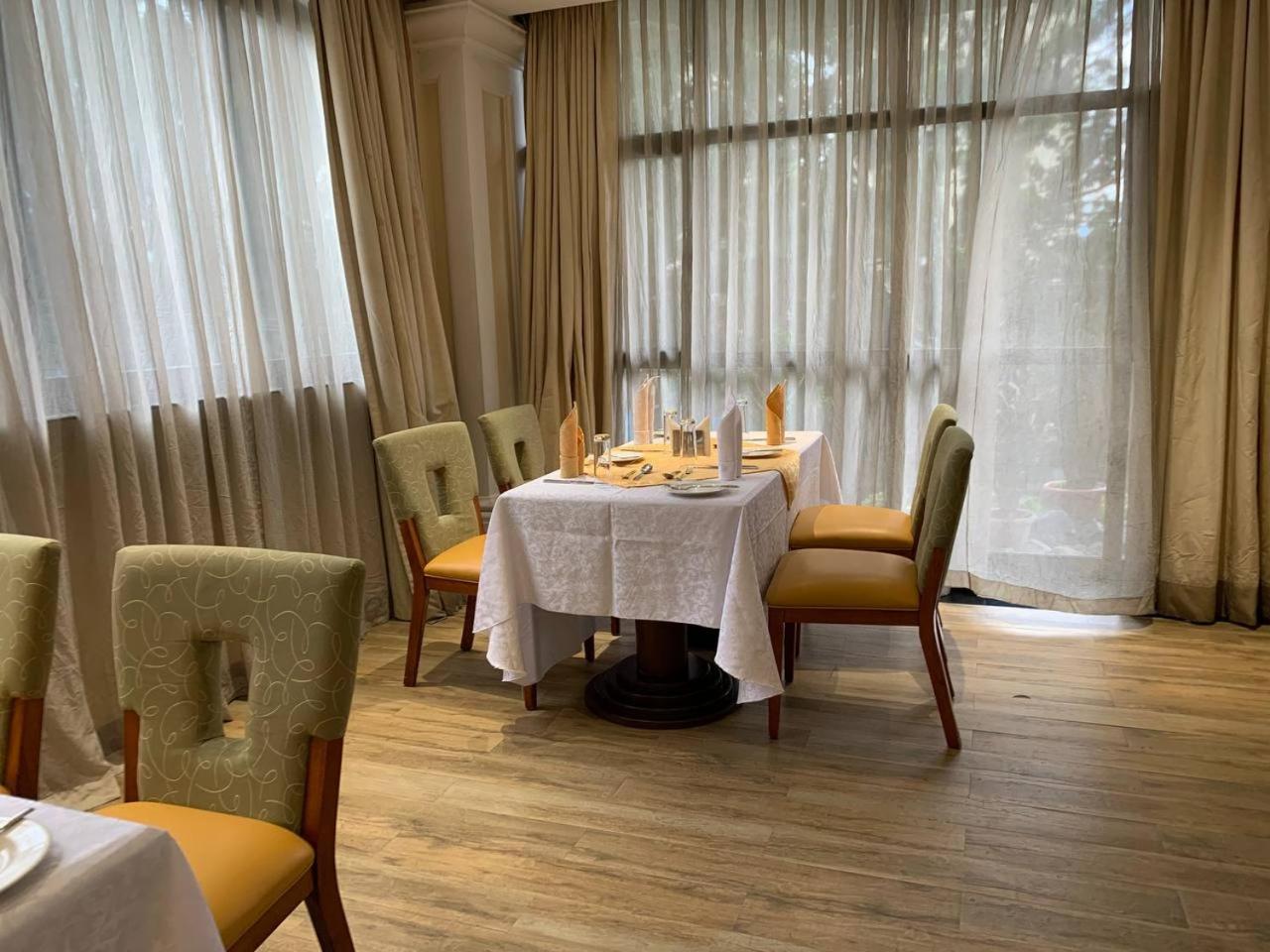 אדיס אבבה The Hub Hotel מראה חיצוני תמונה